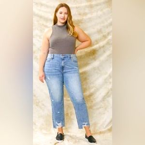 KanCan NWT straight leg distressed 100% cotton jeans in a‎ light stonewash 11/29